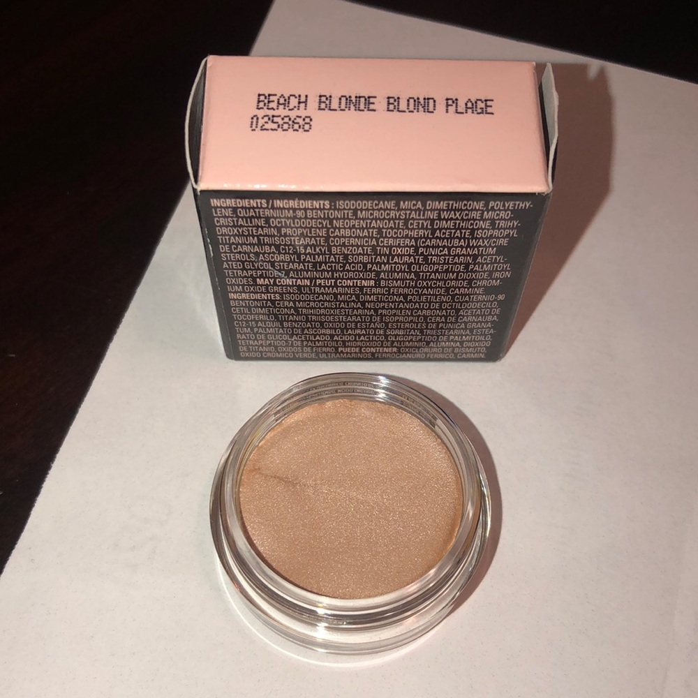 NIB- Mary Kay Mineral and Cream Eye Color. They are sold separately at $6 each. - Picture 6 of 13